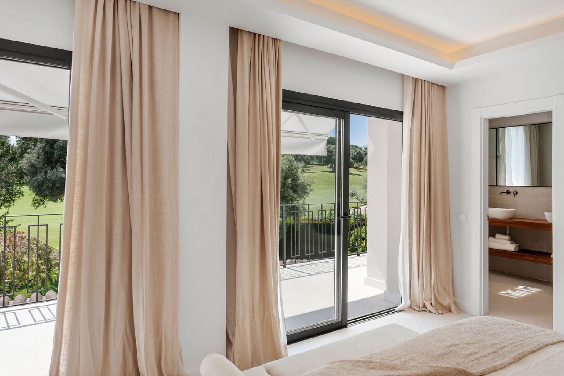 Resale - House - Townhouse - Marbella - Nueva Andalucia