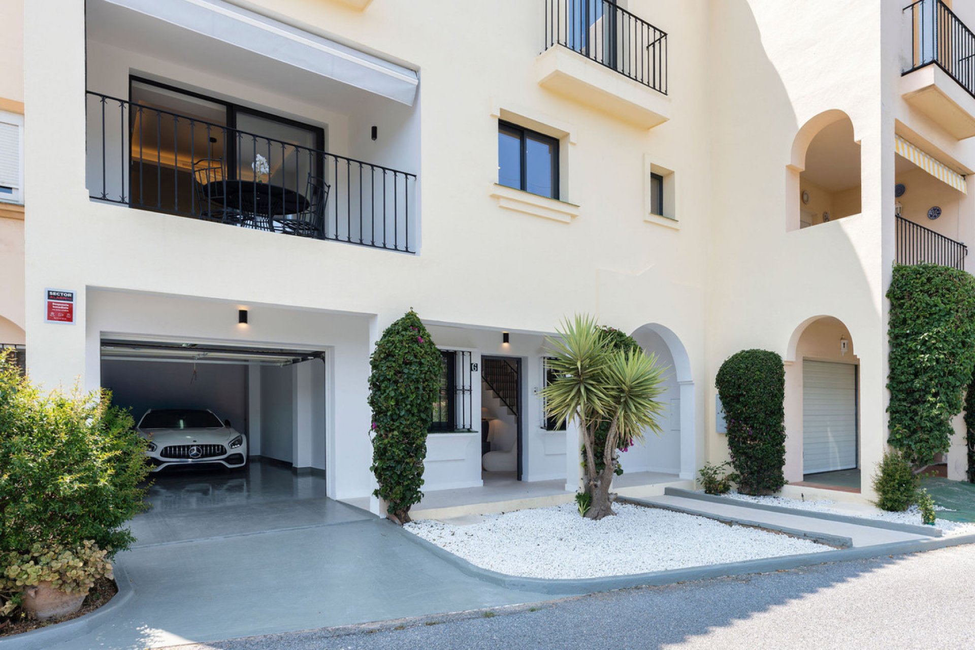 Resale - House - Townhouse - Marbella - Nueva Andalucia