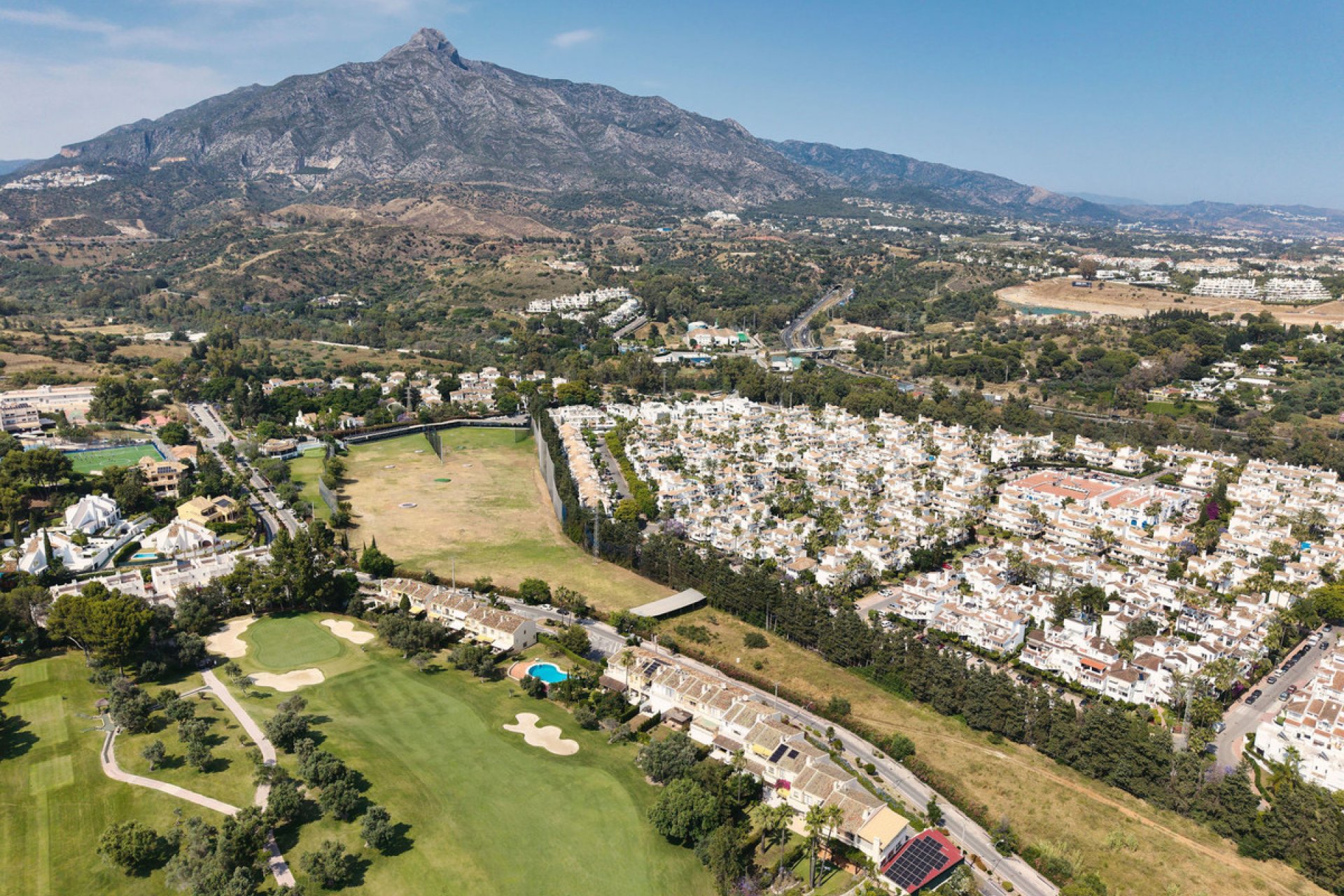 Resale - House - Townhouse - Marbella - Nueva Andalucia