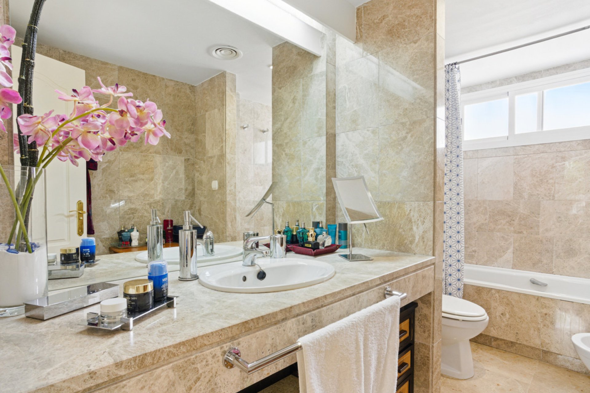 Resale - House - Townhouse - Marbella - Nueva Andalucia