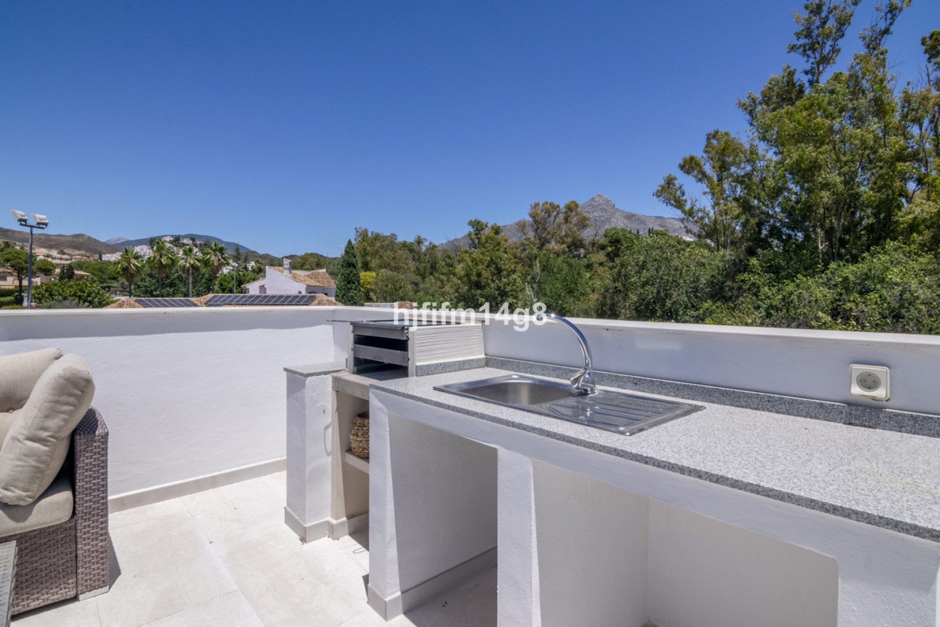 Resale - House - Townhouse - Marbella - Nueva Andalucia