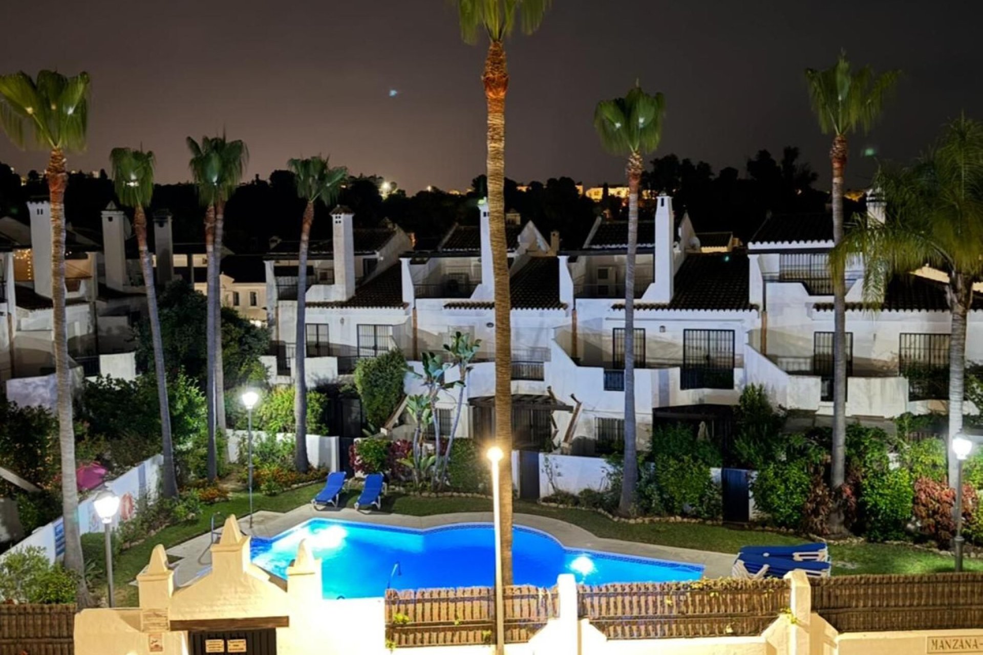 Resale - House - Townhouse - Marbella - Nueva Andalucia