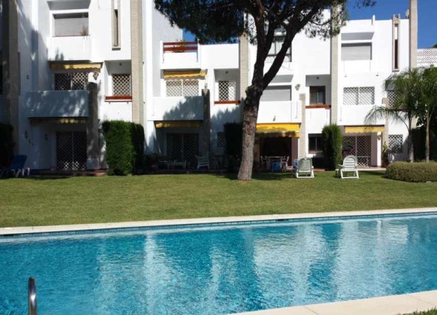 Resale - House - Townhouse - Marbella - Nueva Andalucia