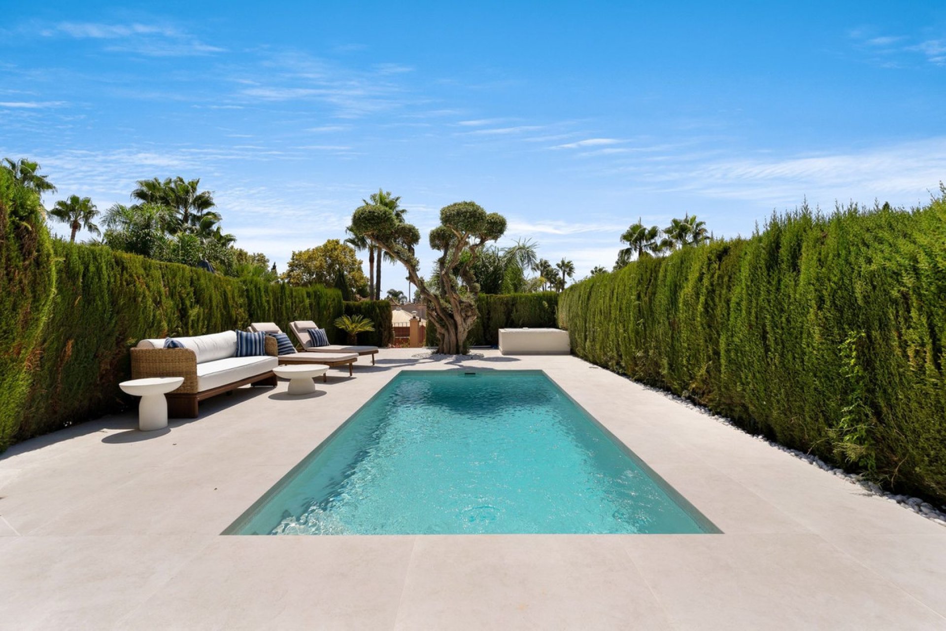 Resale - House - Townhouse - Marbella - Nueva Andalucia