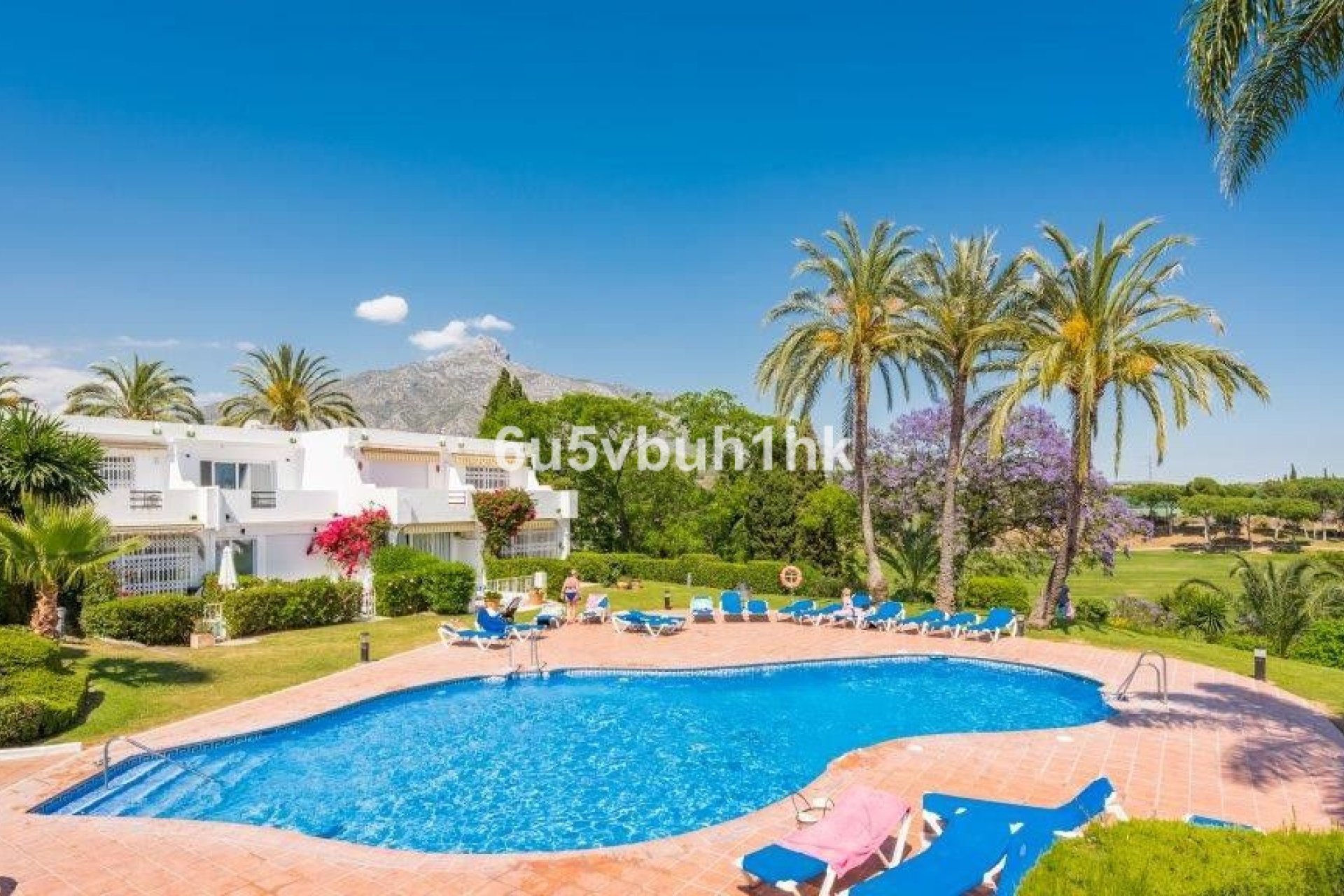 Resale - House - Townhouse - Marbella - Nueva Andalucia