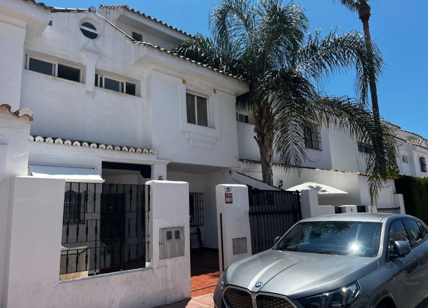 Resale - House - Townhouse - Marbella - Nueva Andalucia