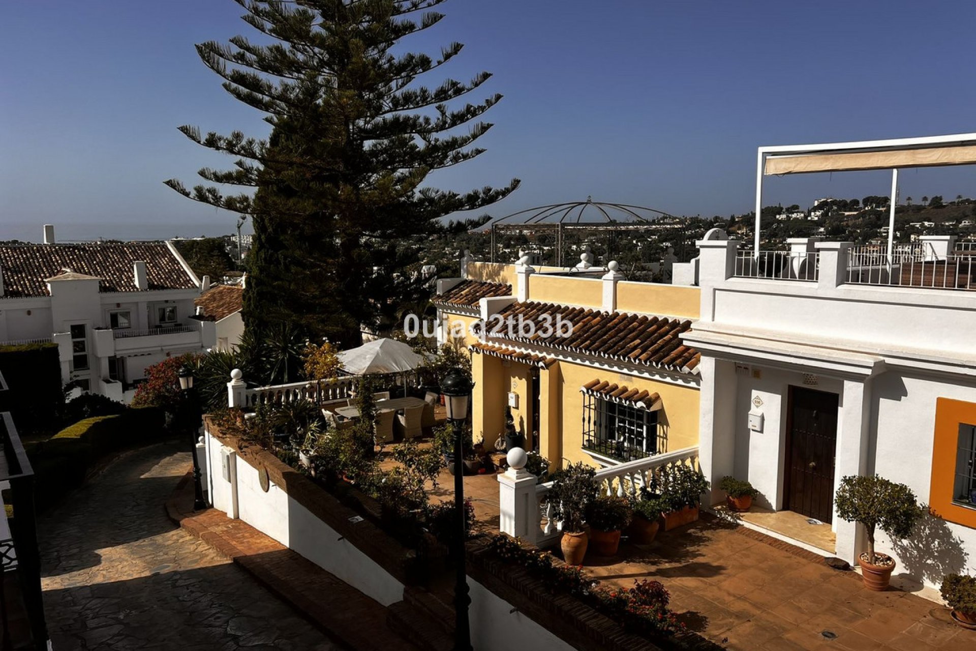 Resale - House - Townhouse - Marbella - Nueva Andalucia