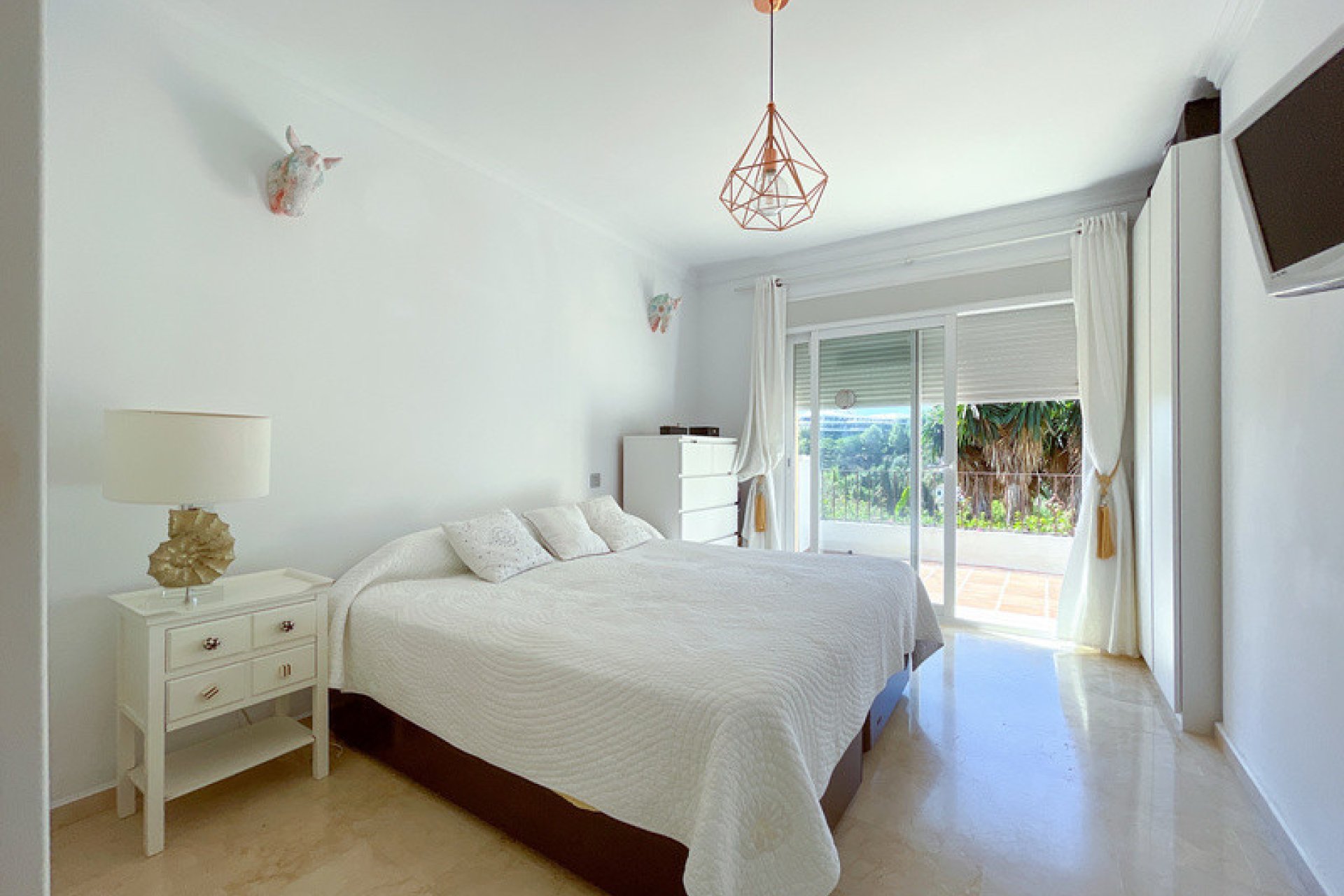 Resale - House - Townhouse - Marbella - Nueva Andalucia