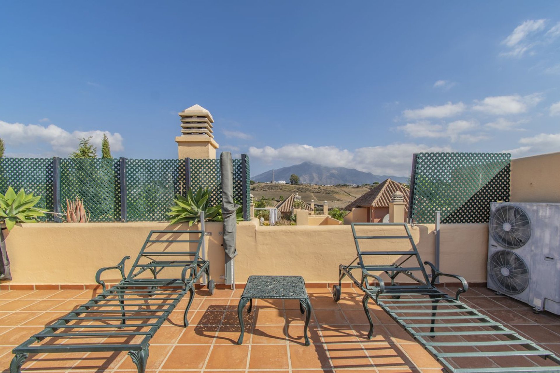 Resale - House - Townhouse - Marbella - Nueva Andalucia