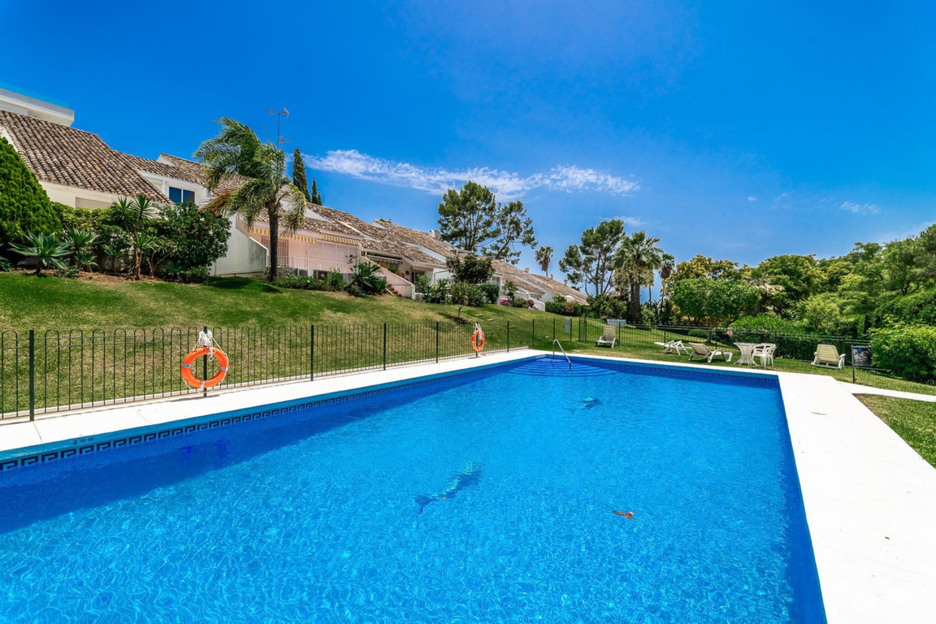 Resale - House - Townhouse - Marbella - Nueva Andalucia