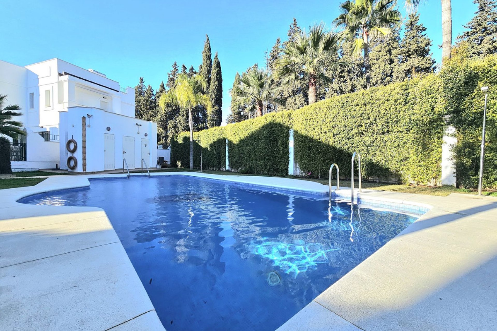 Resale - House - Townhouse - Marbella - Nueva Andalucia