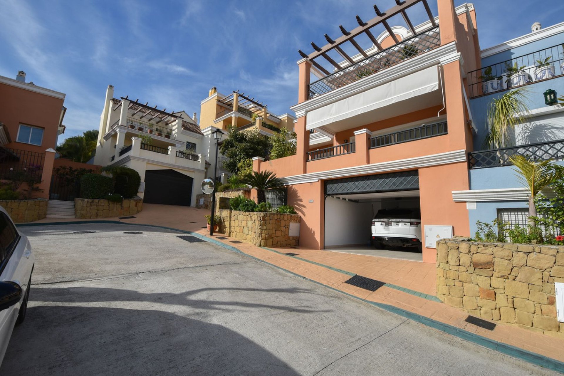 Resale - House - Townhouse - Marbella - Nueva Andalucia