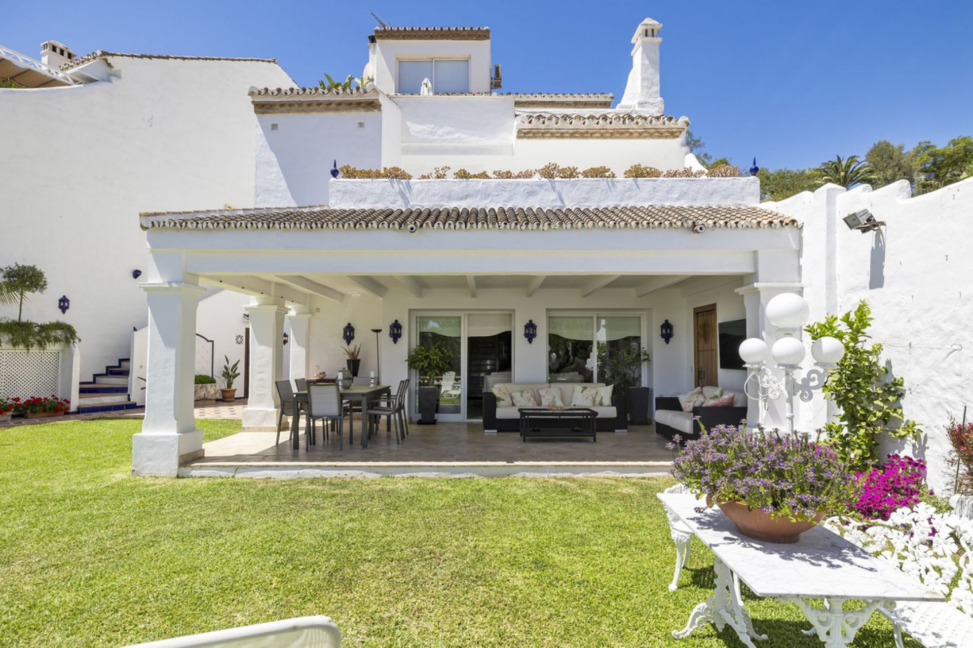 Resale - House - Townhouse - Marbella - Nueva Andalucia