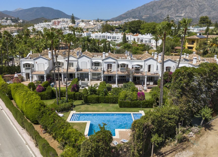 Resale - House - Townhouse - Marbella - Nueva Andalucia