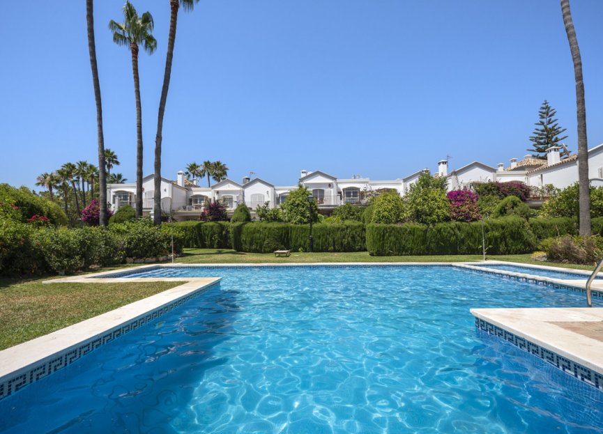 Resale - House - Townhouse - Marbella - Nueva Andalucia