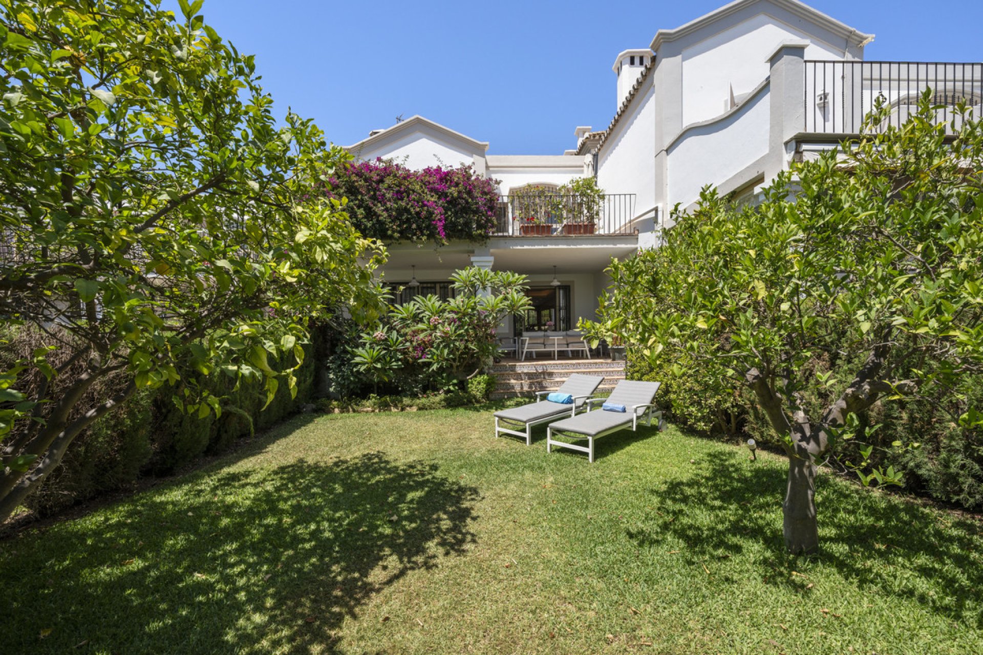 Resale - House - Townhouse - Marbella - Nueva Andalucia