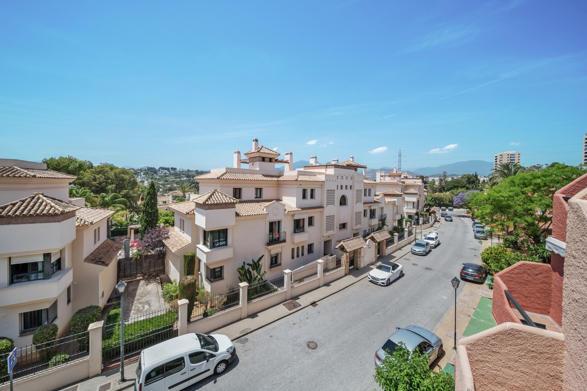 Resale - House - Townhouse - Marbella - Nueva Andalucia