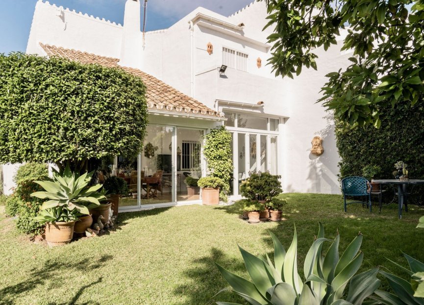 Resale - House - Townhouse - Marbella - Nueva Andalucia