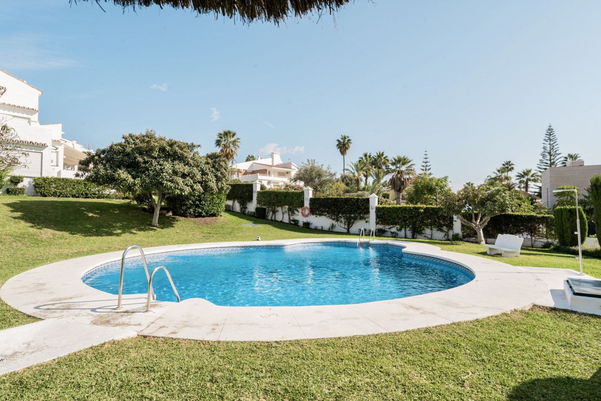 Resale - House - Townhouse - Marbella - Nueva Andalucia