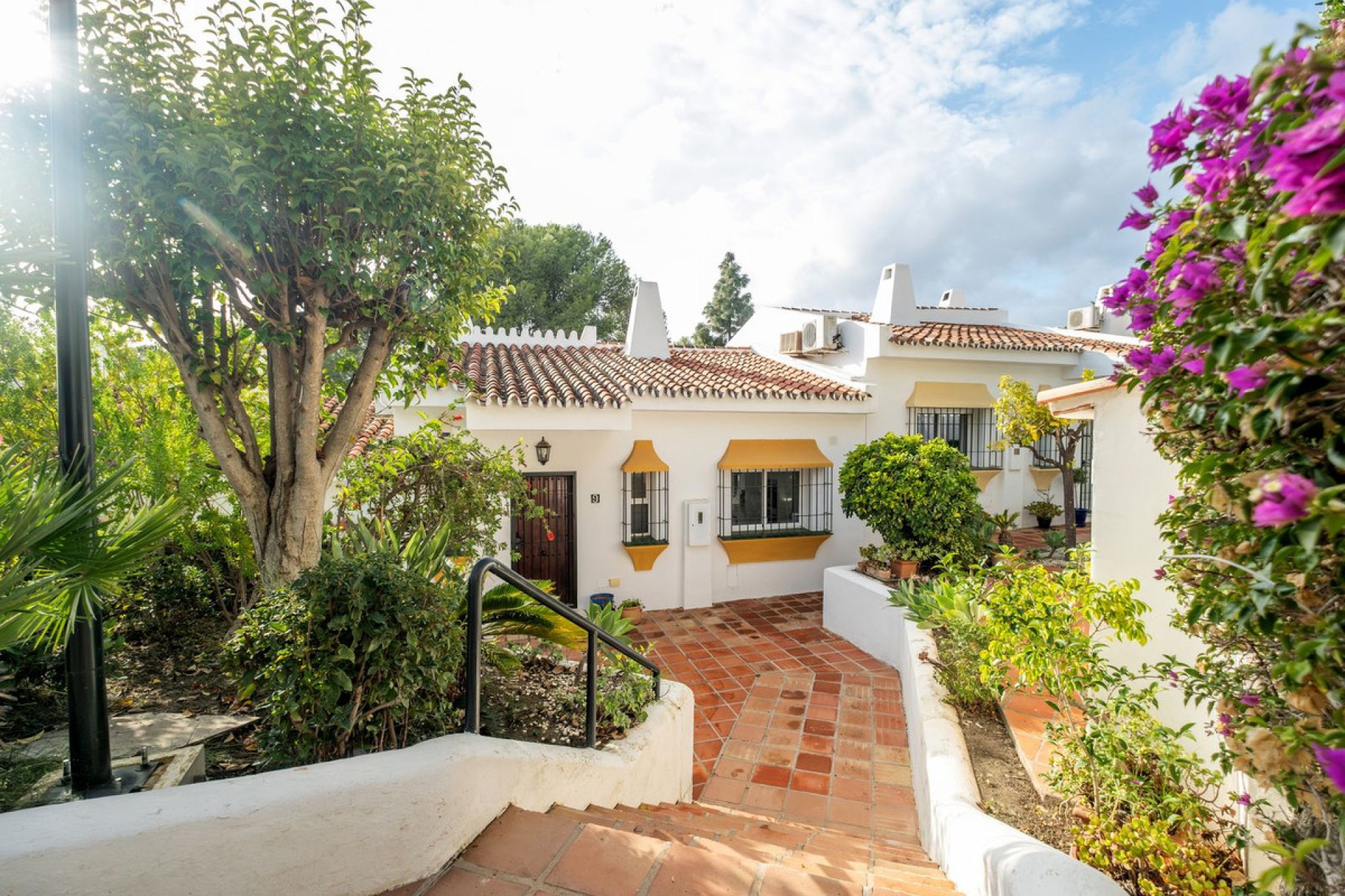 Resale - House - Townhouse - Marbella - Nueva Andalucia