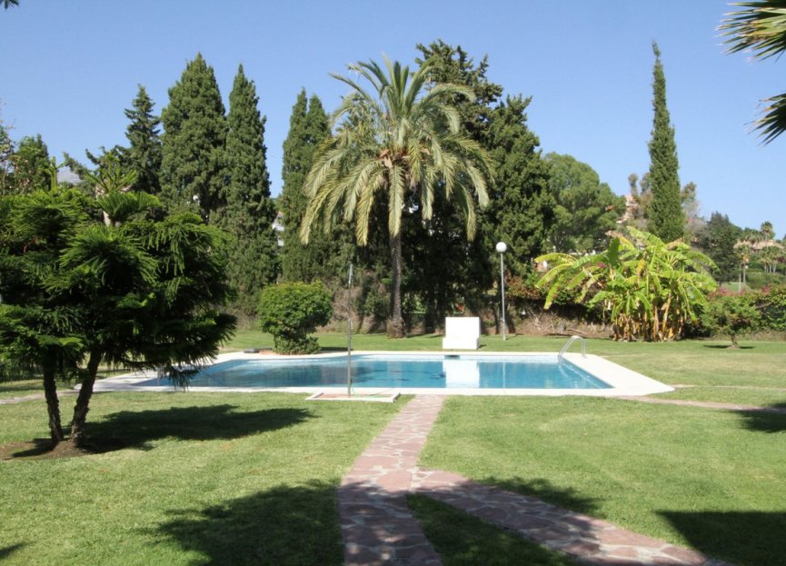 Resale - House - Townhouse - Marbella - Nueva Andalucia