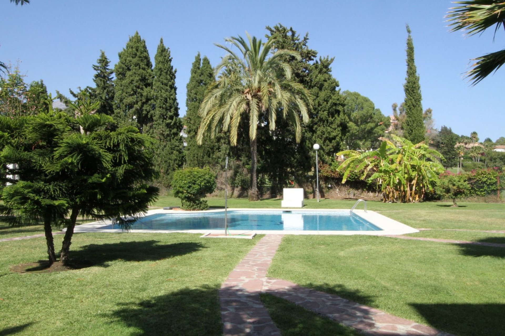 Resale - House - Townhouse - Marbella - Nueva Andalucia