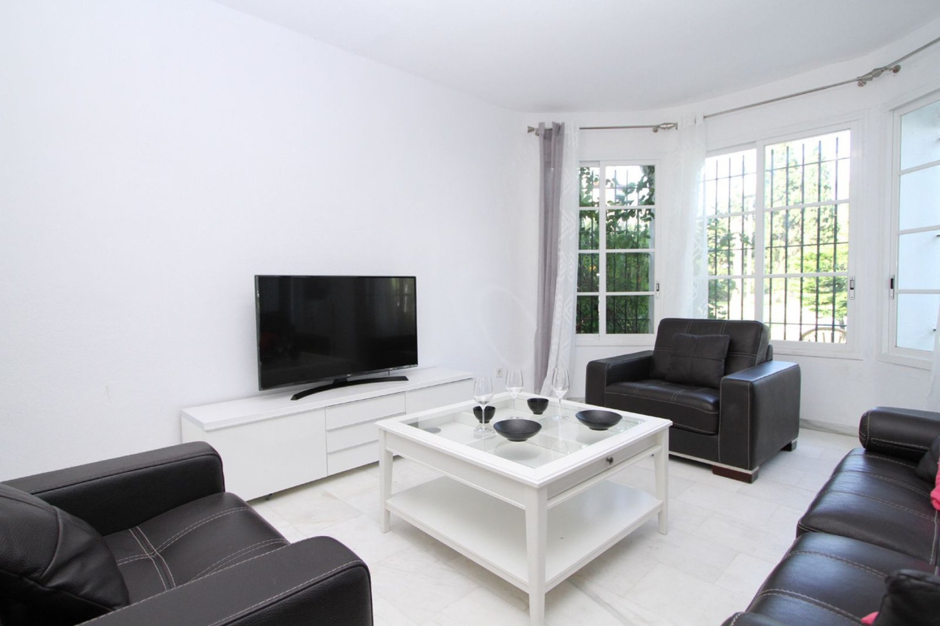 Resale - House - Townhouse - Marbella - Nueva Andalucia