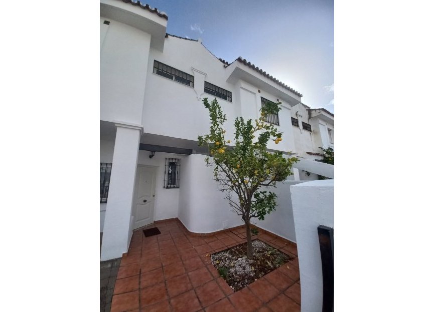 Resale - House - Townhouse - Marbella - Nueva Andalucia