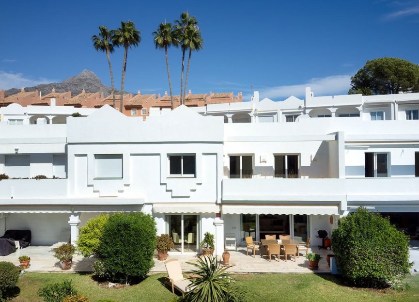 Resale - House - Townhouse - Marbella - Nueva Andalucia