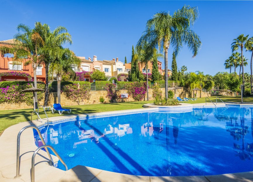 Resale - House - Townhouse - Marbella - Nueva Andalucia