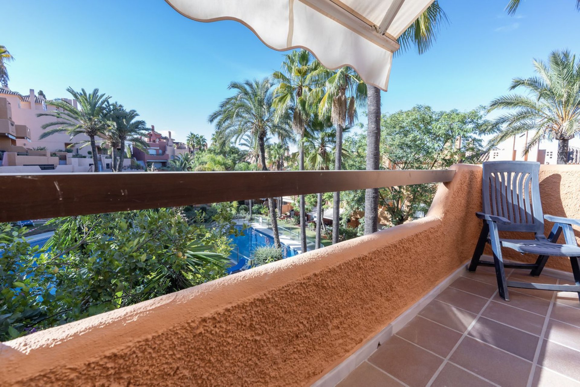 Resale - House - Townhouse - Marbella - Nueva Andalucia