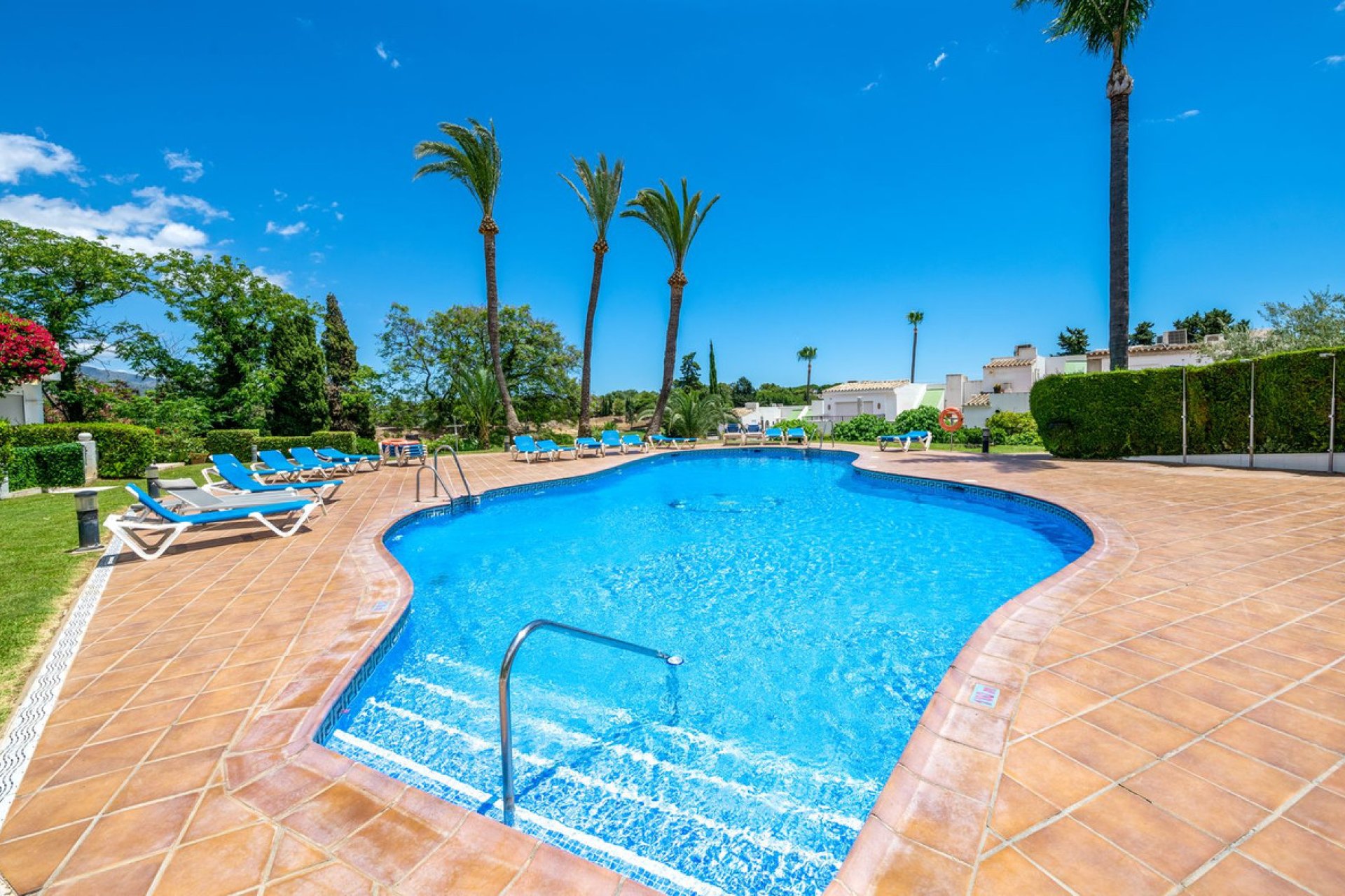 Resale - House - Townhouse - Marbella - Nueva Andalucia