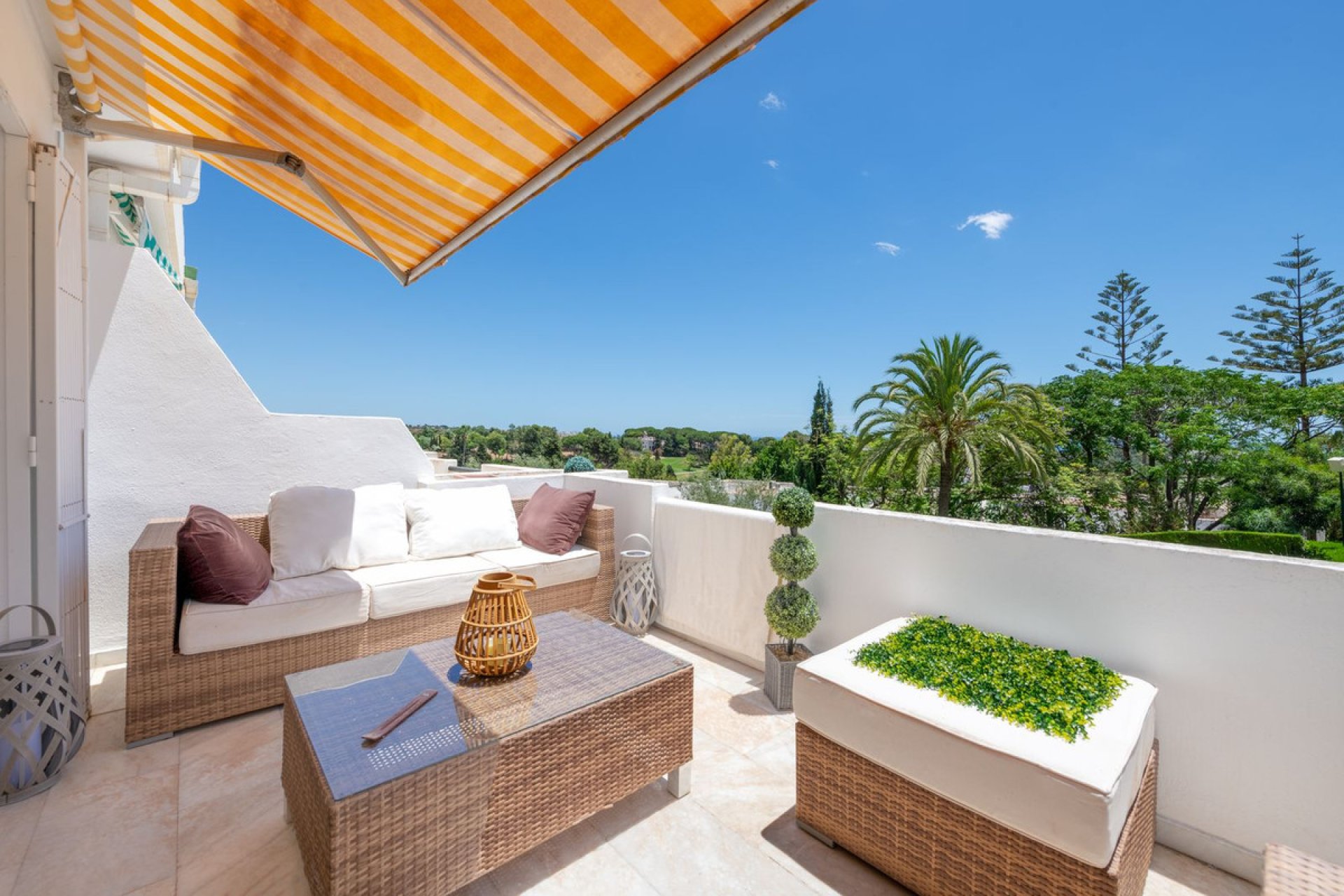 Resale - House - Townhouse - Marbella - Nueva Andalucia