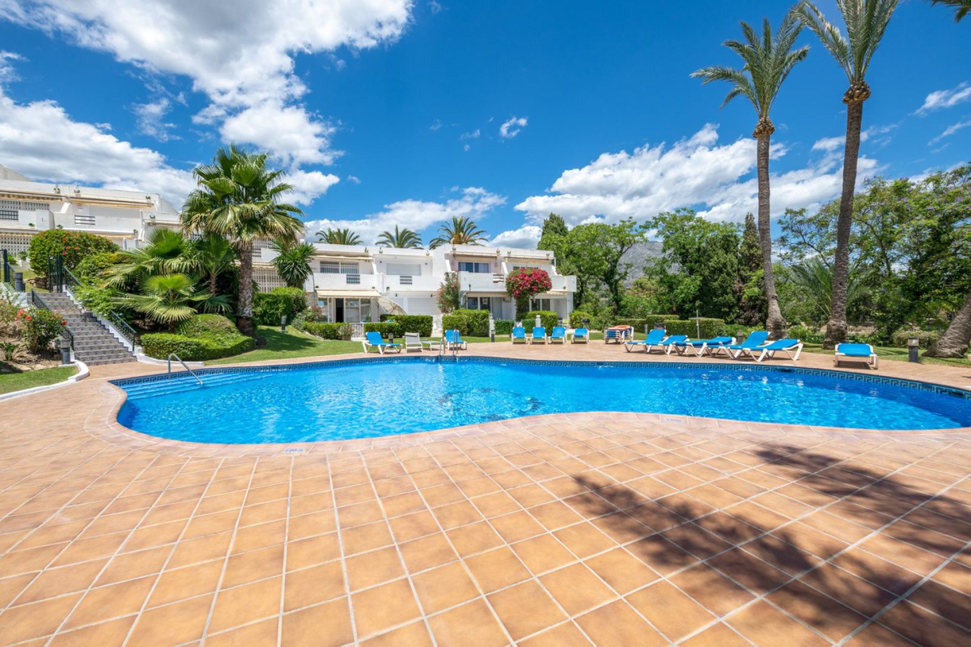 Resale - House - Townhouse - Marbella - Nueva Andalucia