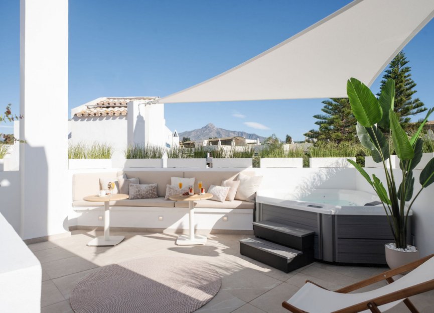 Resale - House - Townhouse - Marbella - Nueva Andalucia