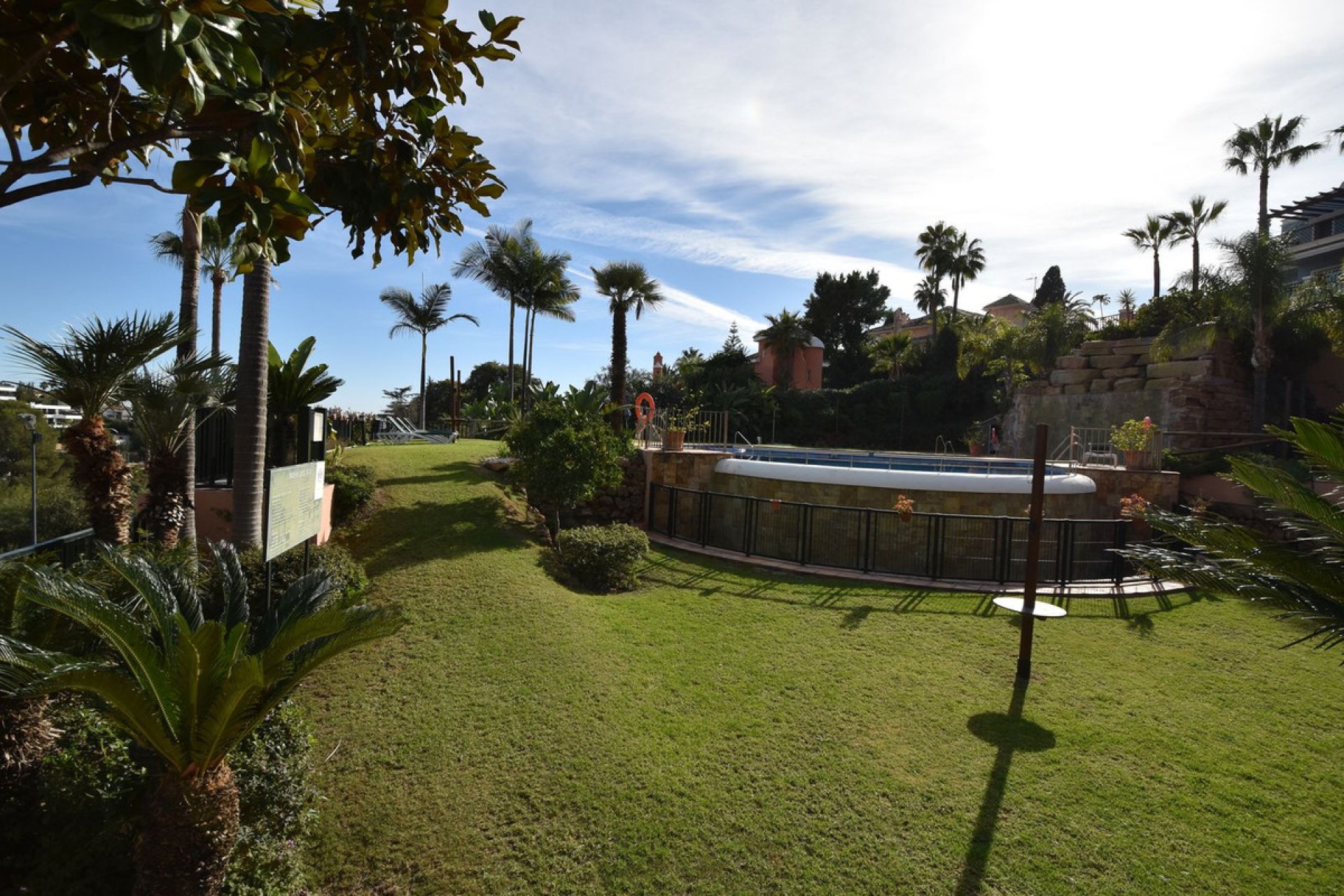 Resale - House - Townhouse - Marbella - Nueva Andalucia