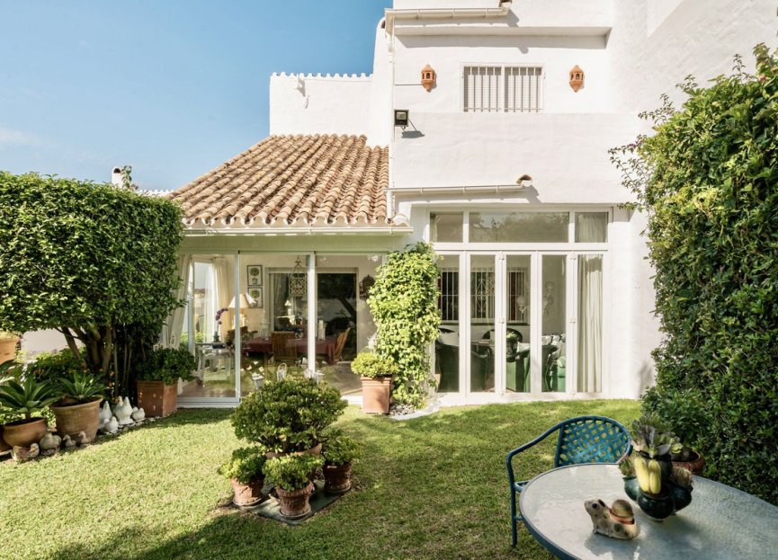 Resale - House - Townhouse - Marbella - Nueva Andalucia