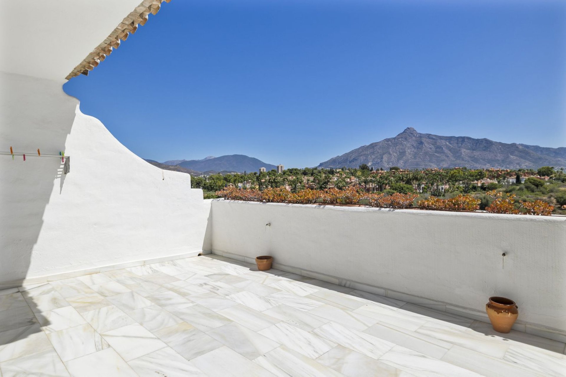 Resale - House - Townhouse - Marbella - Nueva Andalucia