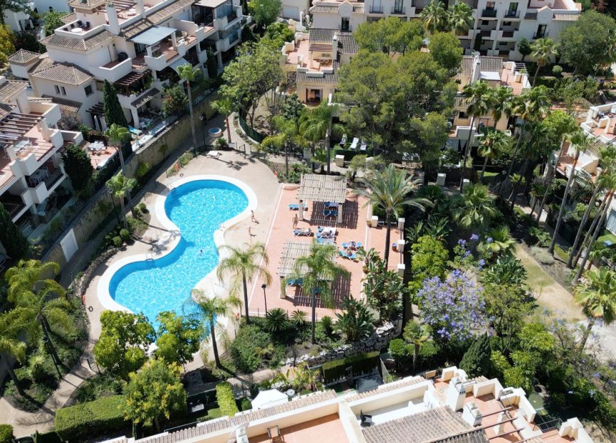 Resale - House - Townhouse - Marbella - Nueva Andalucia