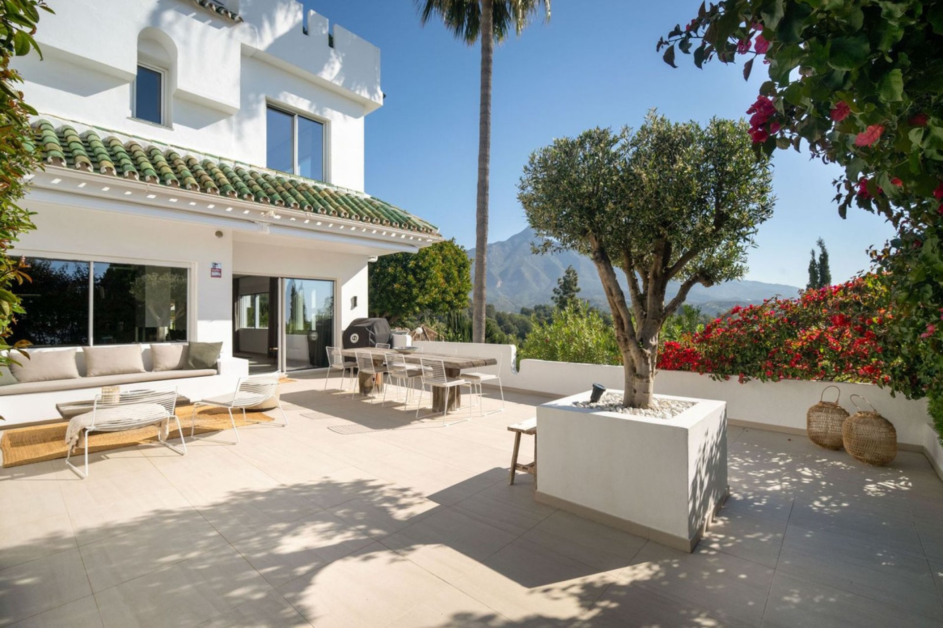 Resale - House - Townhouse - Marbella - Nueva Andalucia