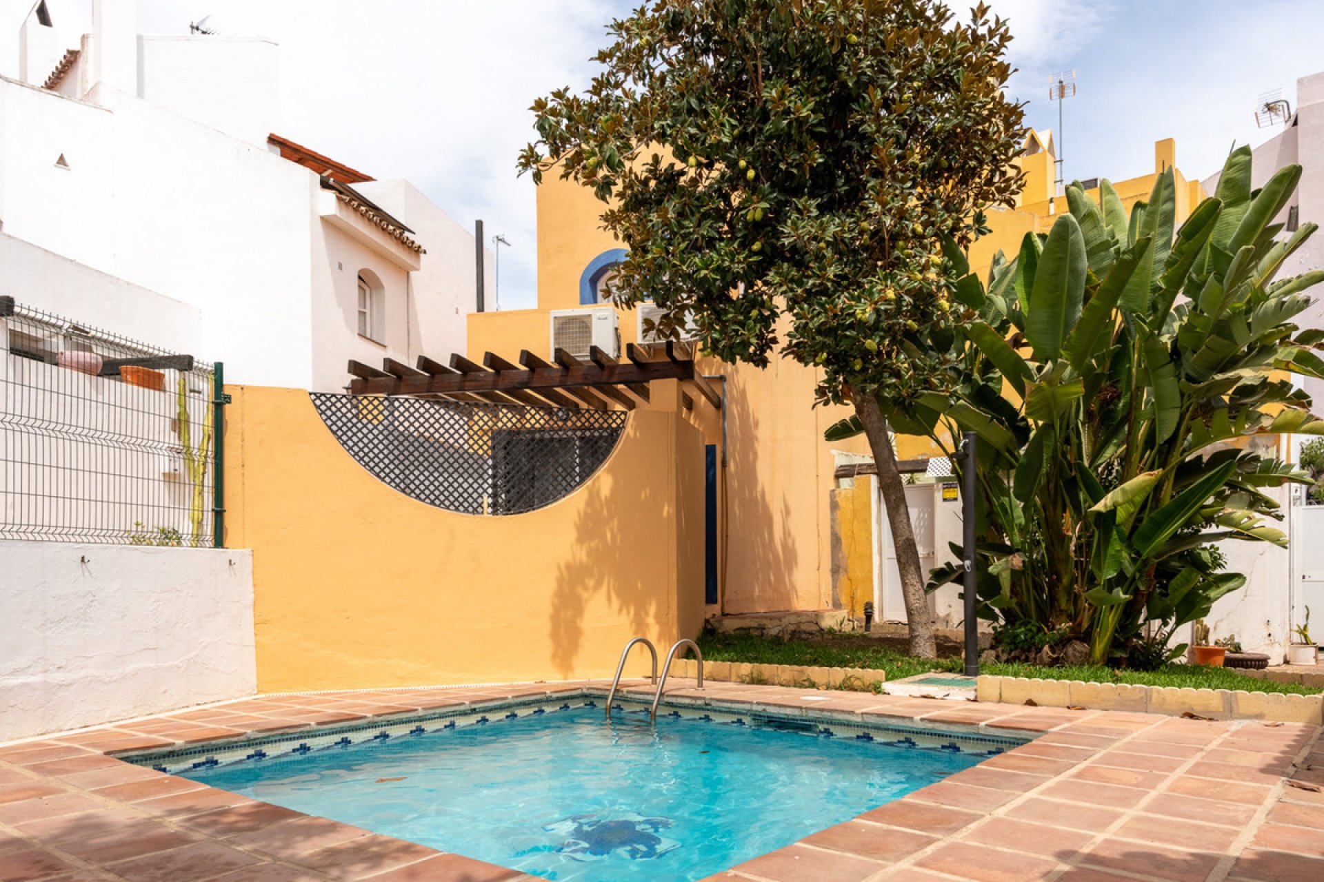 Resale - House - Townhouse - Marbella - Nueva Andalucia