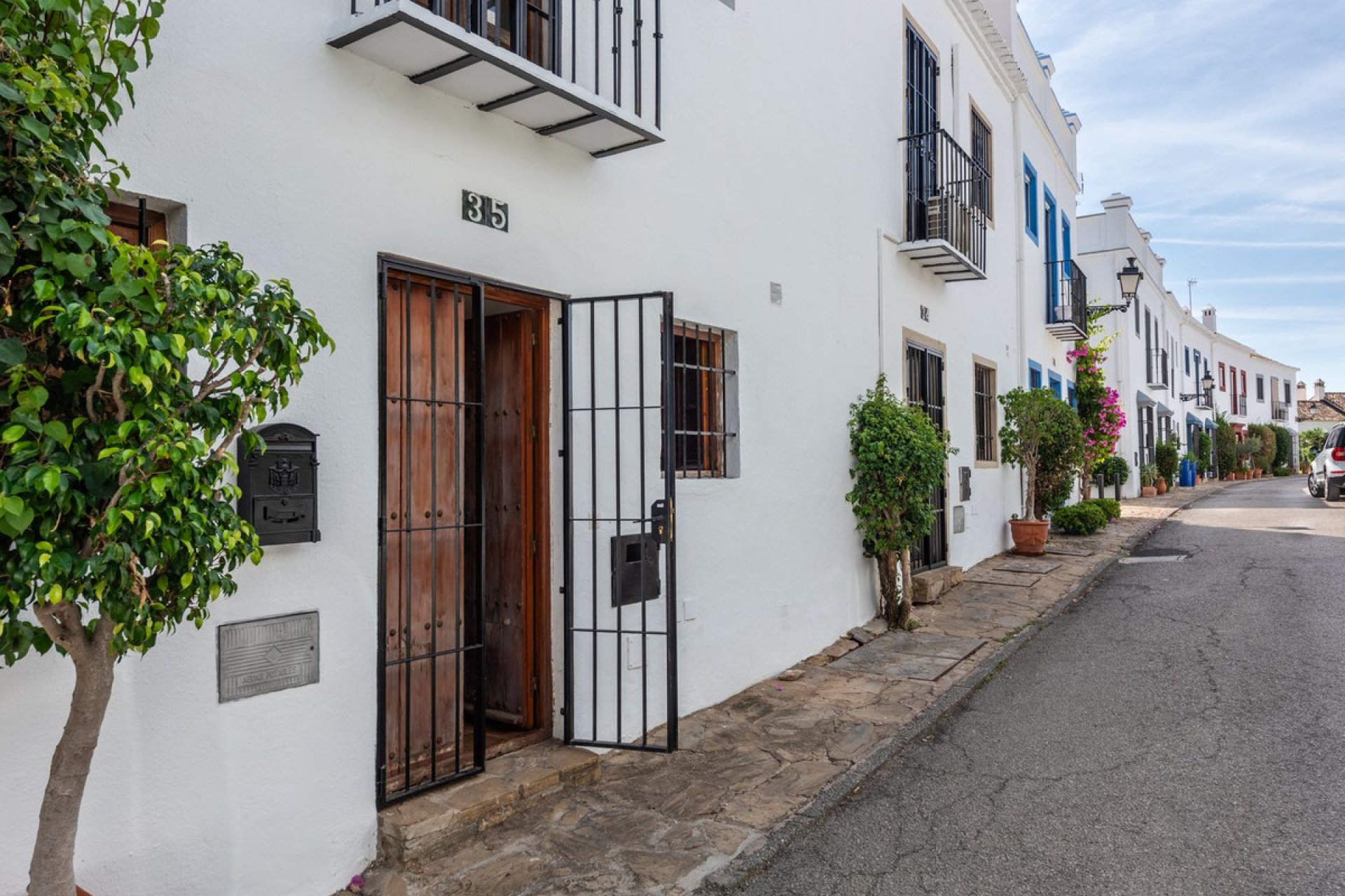 Resale - House - Townhouse - Marbella - Nueva Andalucia