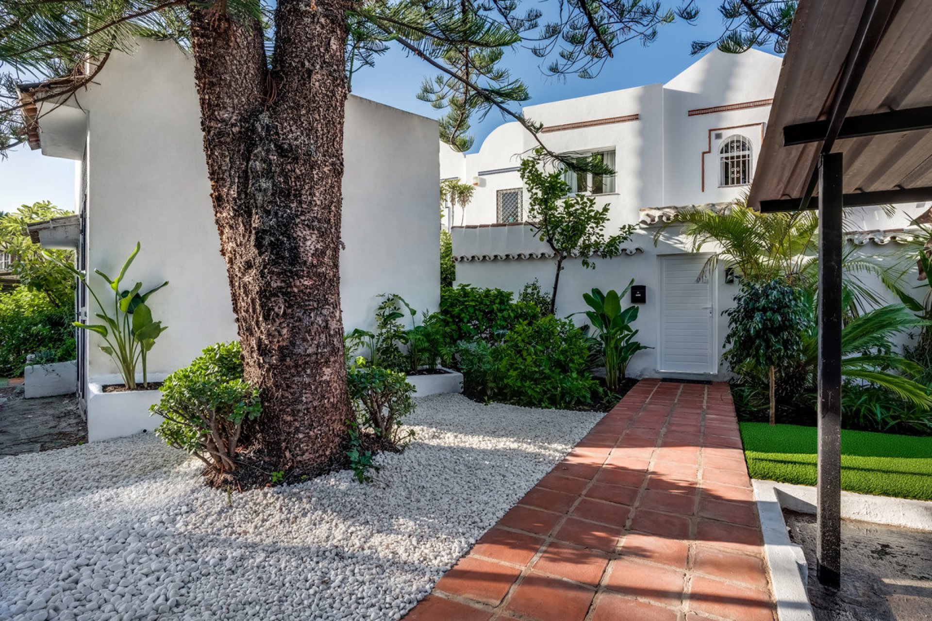 Resale - House - Townhouse - Marbella - Nueva Andalucia