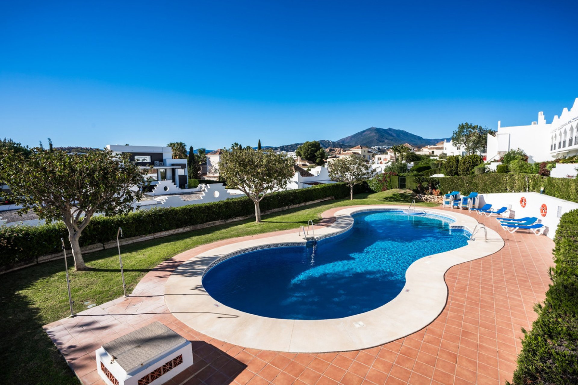 Resale - House - Townhouse - Marbella - Nueva Andalucia