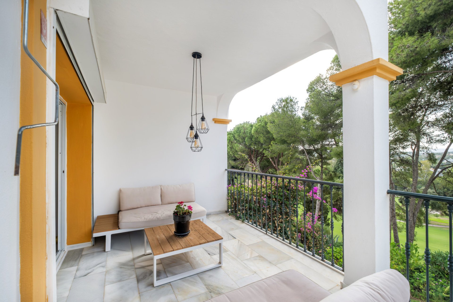 Resale - House - Townhouse - Marbella - Nueva Andalucia