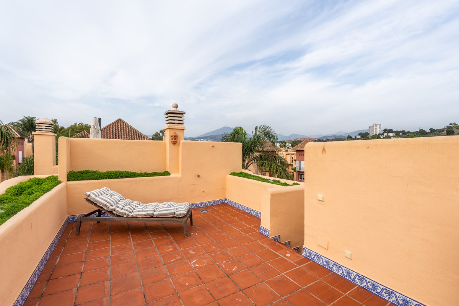 Resale - House - Townhouse - Marbella - Nueva Andalucia