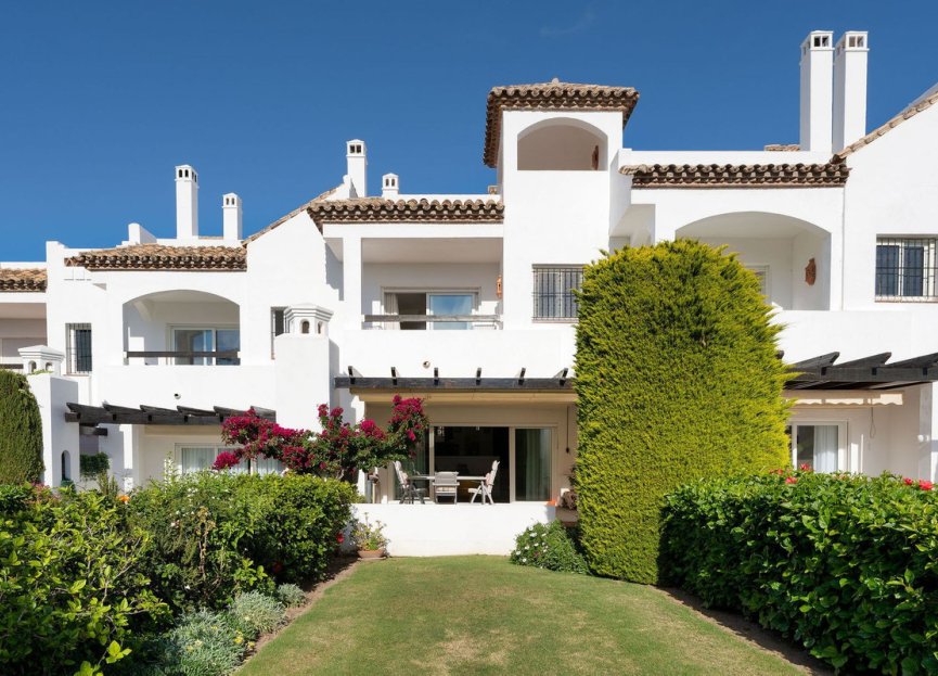 Resale - House - Townhouse - Marbella - Nueva Andalucia