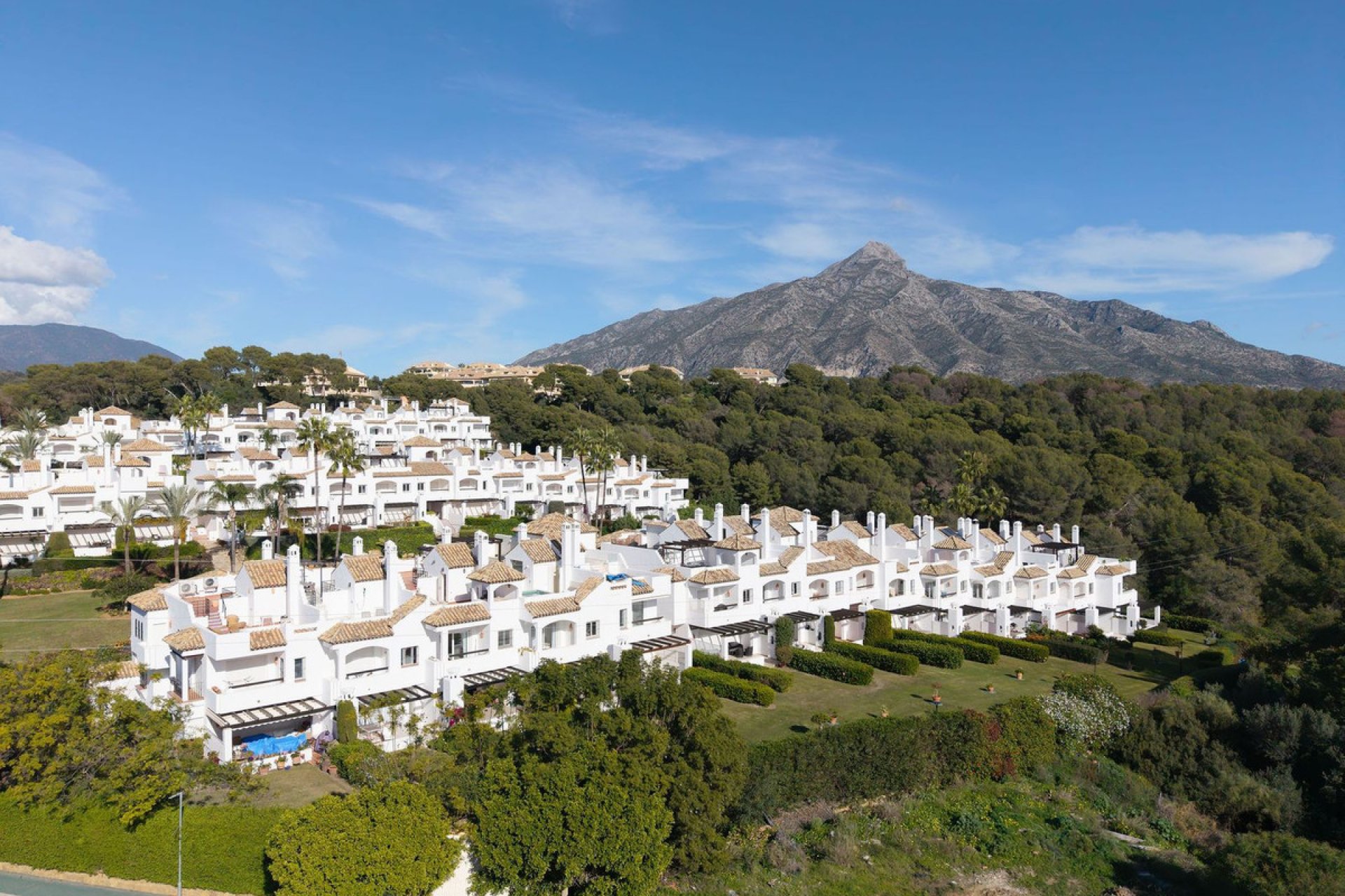 Resale - House - Townhouse - Marbella - Nueva Andalucia