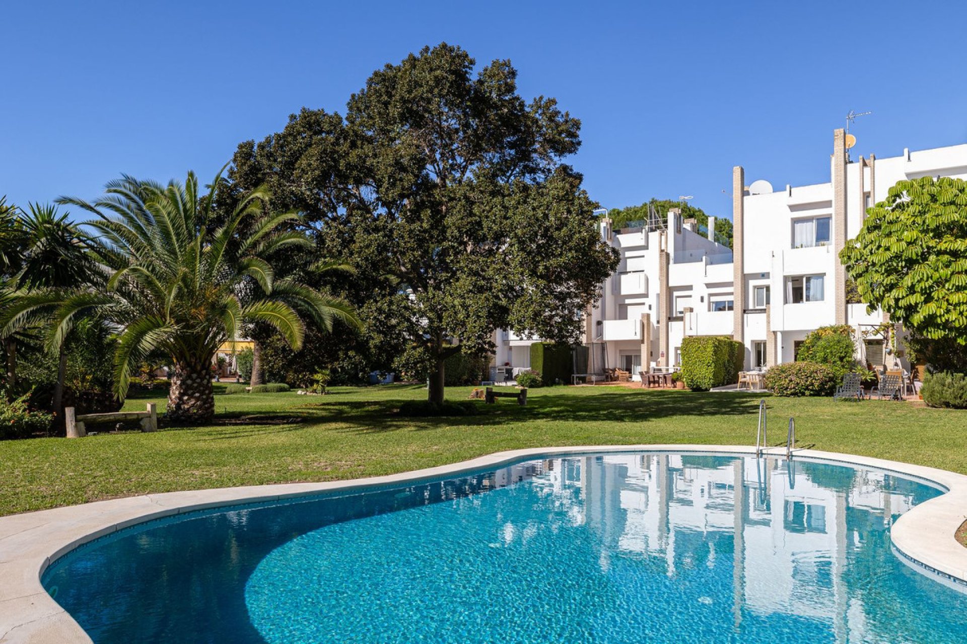 Resale - House - Townhouse - Marbella - Nueva Andalucia