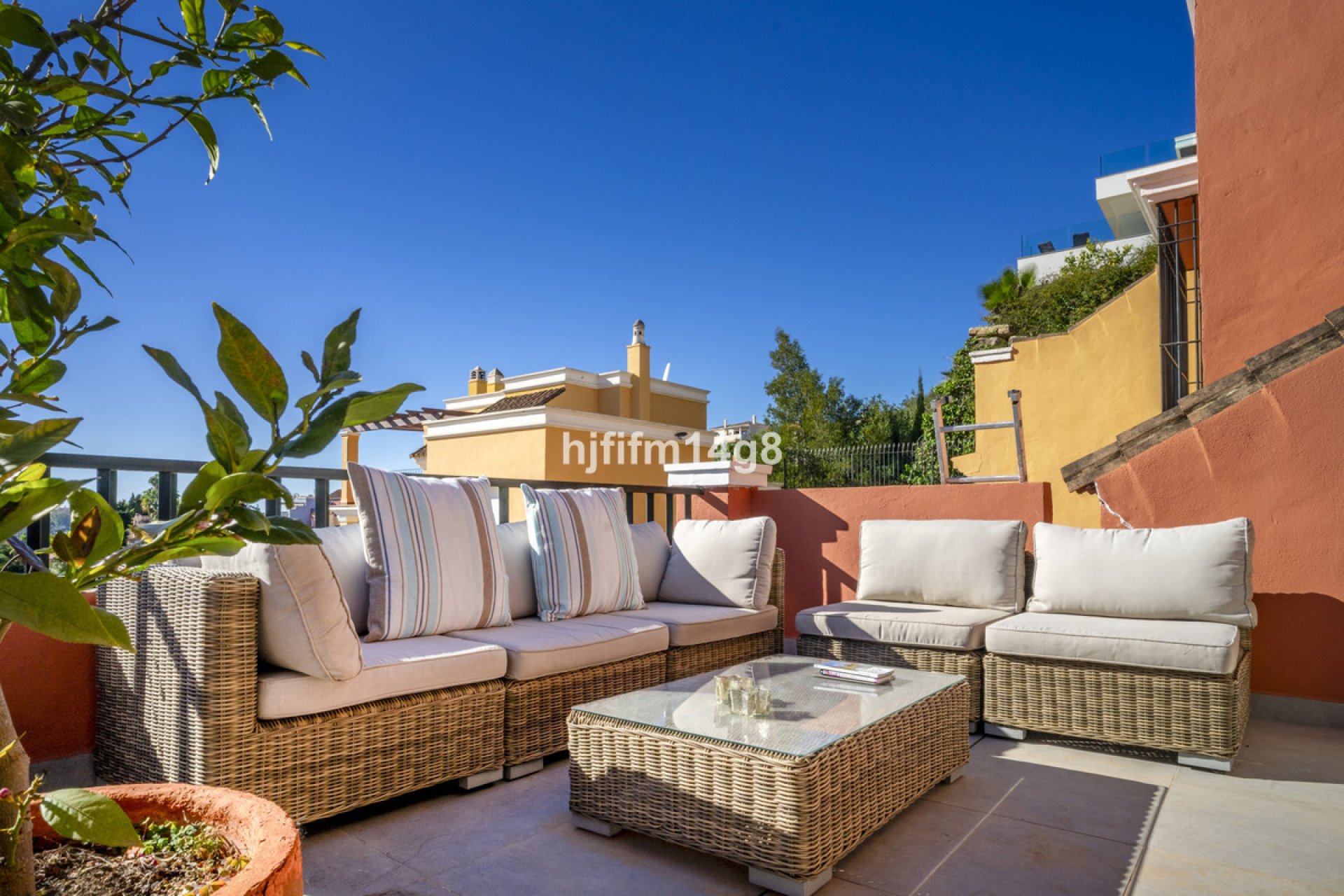 Resale - House - Townhouse - Marbella - Nueva Andalucia